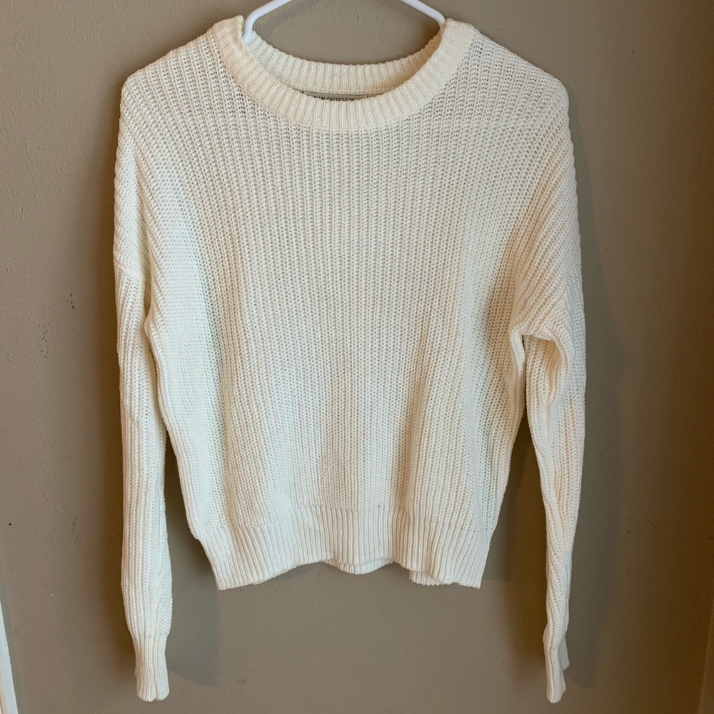 Cropped sweater // Urban Outfitters